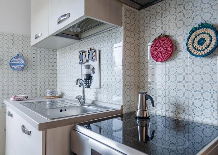 Guesthost - Tirrenia Cozy Apartment Near The Beach