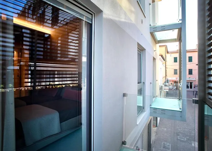 Vistamare Suite & Room