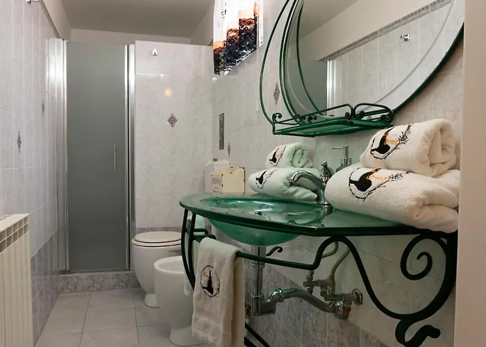 Le Streghe Rooms E Art,Centralissimo Con Garage Su Richiesta