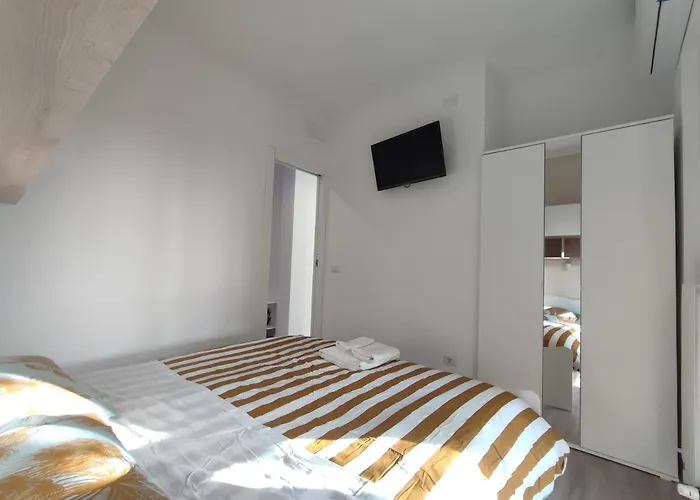 Beach House Garden, 300m dal mare, wifi, bici, giardino privato, clima
