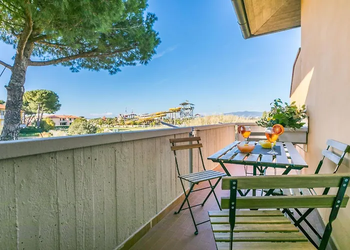 Apartment Appartamento La Cecinese By Interhome