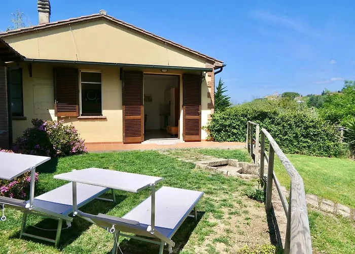 Chalet Elena In Montescudaio, Ground Floor With Fenced Garden