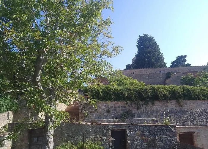 La Casina tra le Torri