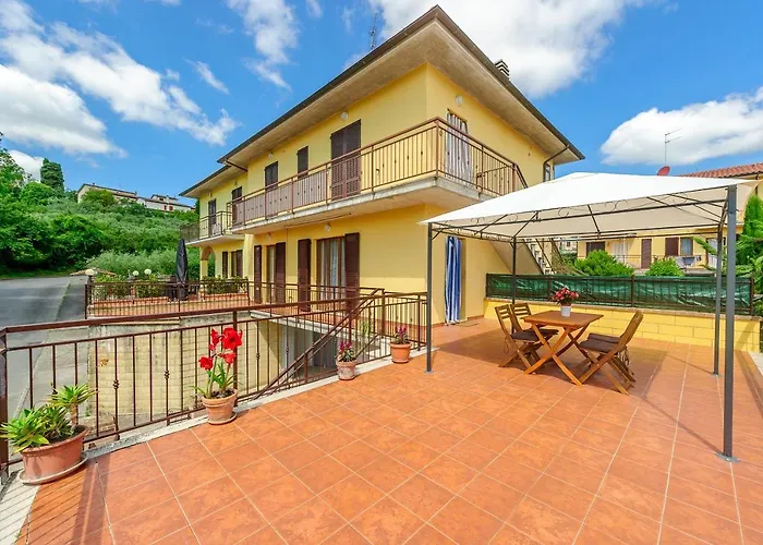 Casa Leah