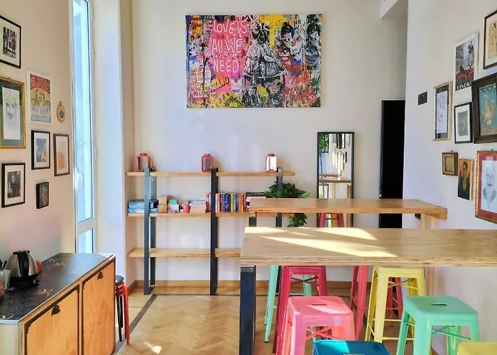 5 Terre Backpackers City