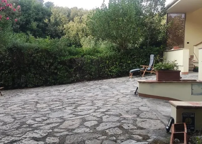 Bilocale a due passi dal mare immerso nel verde