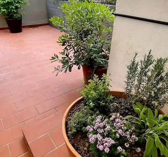 Appartamento con terrazza e parcheggio privato