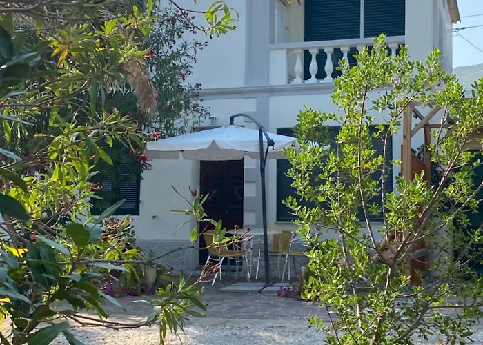 Isola d'Elba casa vacanze - Villa Portello - la casina bis - quarzo-pirite