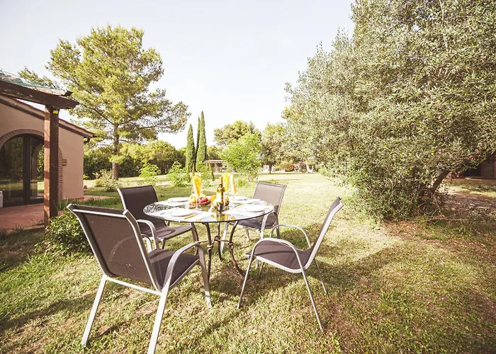 Relais Casale Il Poggetto - OLIVO 1 by Zoom In Earth