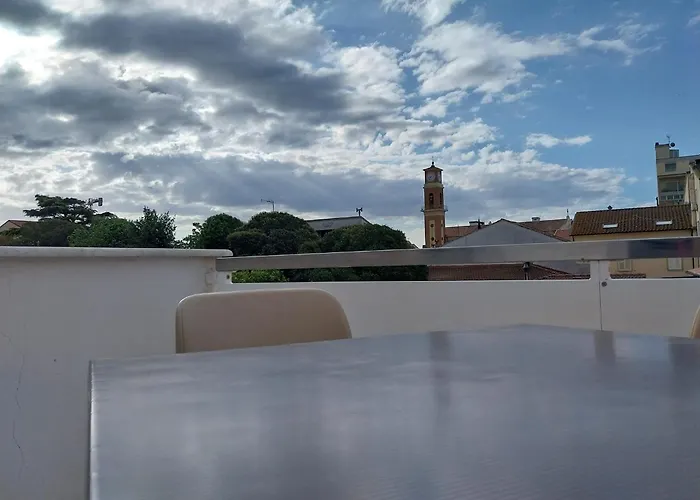 Centralissimo Appartamento Di Charme Con 2 Camere, 2 Bagni, Terrazza, Aria Condizionata