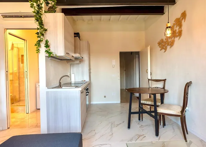 Le Rondini, comfy flat