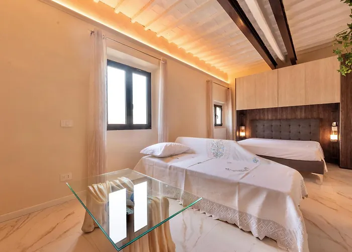 Le Rondini, comfy flat
