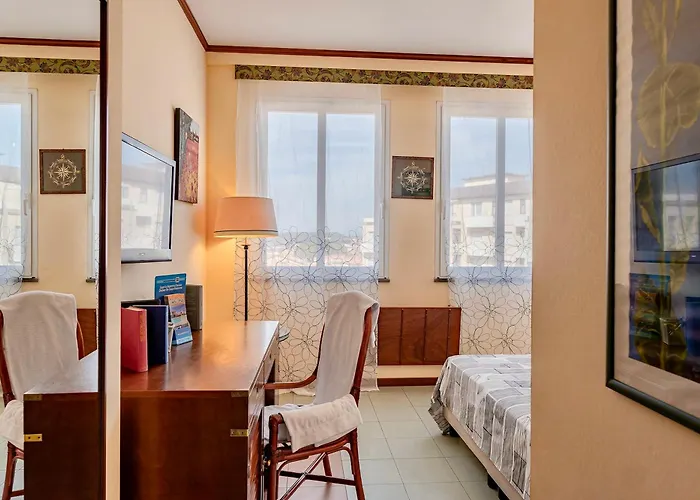 Thr - Isa-Hotel In Marina Di Cecina Just 100 Mt From The Beach