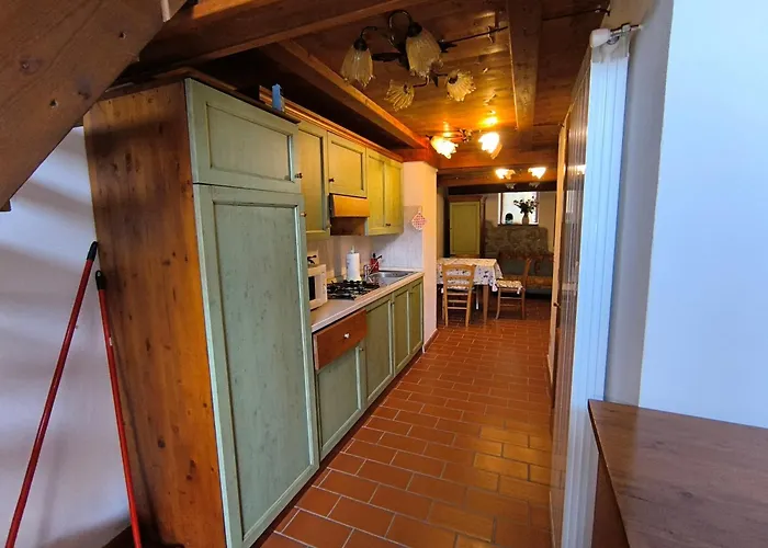 23 Mountain Views & Poolside Bliss Wi-Fi And Parking Free!