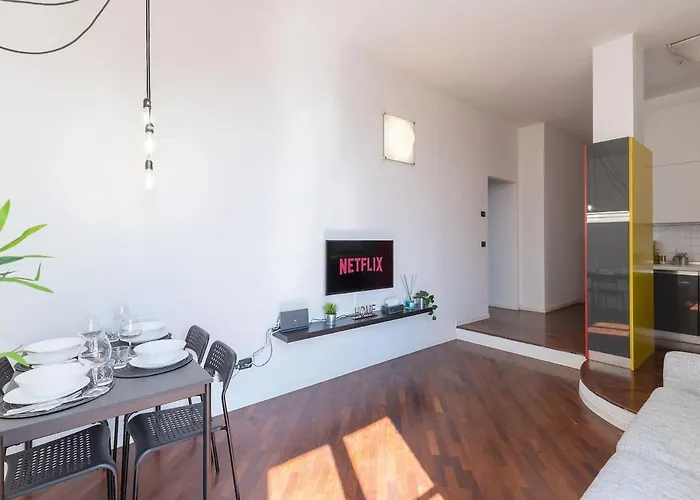 Ale Apartment Castello Imperatore -Parking disponibile-