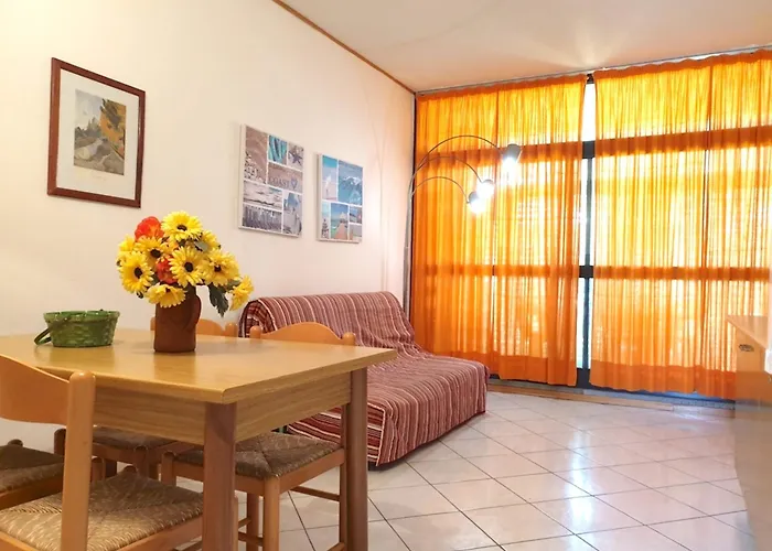 Melograni 4 Beds With Common Swimming Pool 350 Mt From The Sea