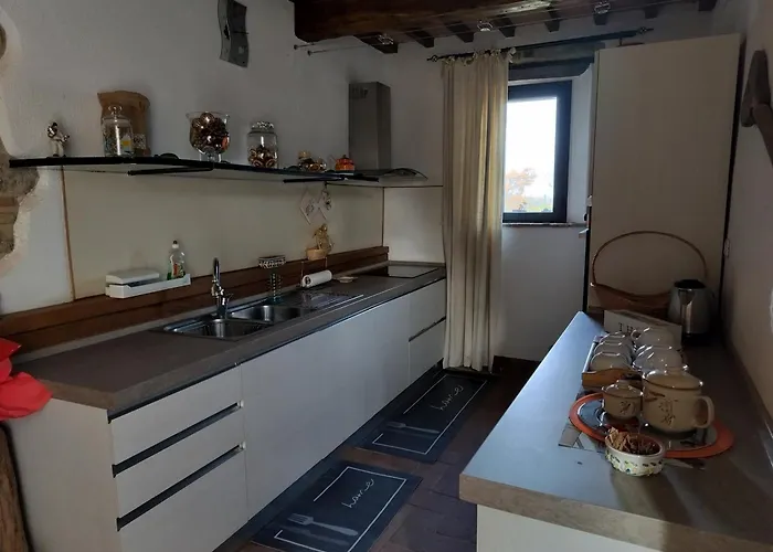 Vecchio Casale Quercetino Exclusive Private Tuscan Estate for 10 with Pool