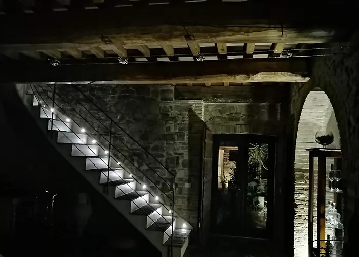 Vecchio Casale Quercetino Exclusive Private Tuscan Estate for 10 with Pool
