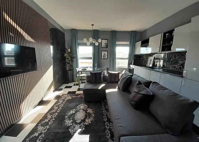 Apartment With Terrace House 33