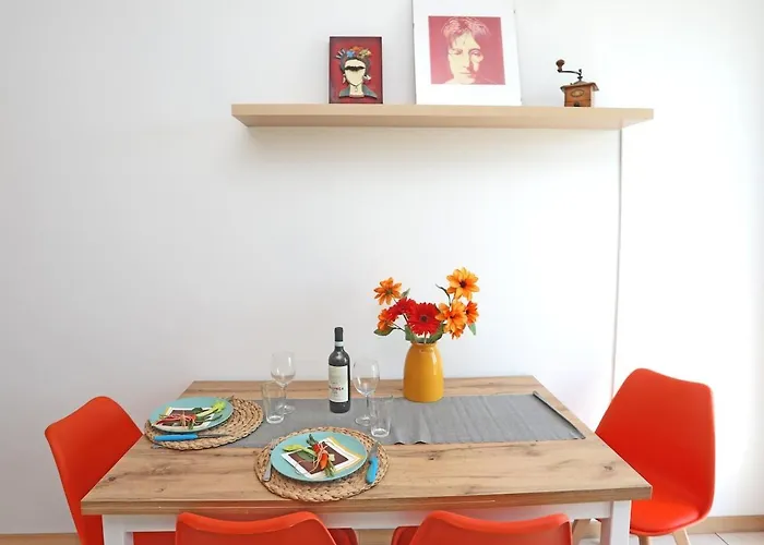 Sunshine Apartment In Florence