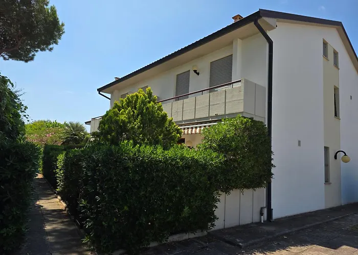 Mareblu Apartment With Patio