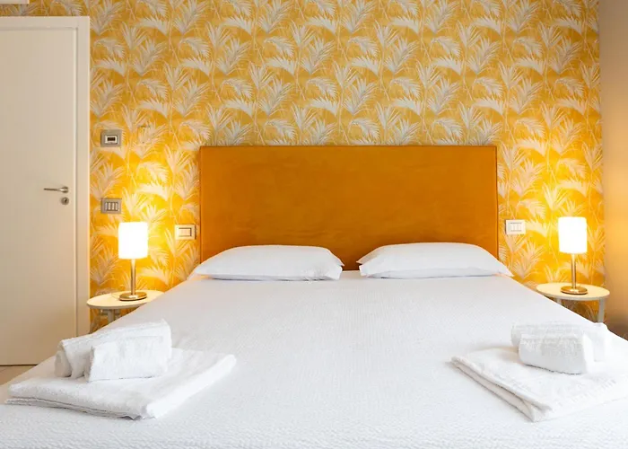 Lei Rooms
