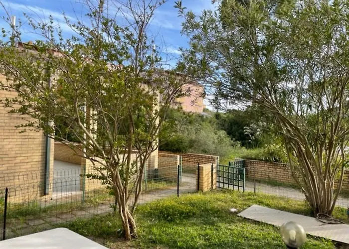Villetta con giardino di fronte al mare