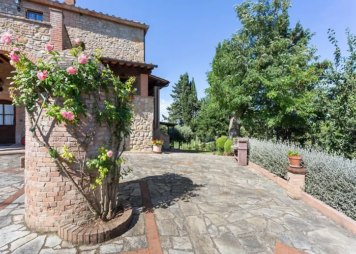 Lavish Holiday Home In Volterra With Pool