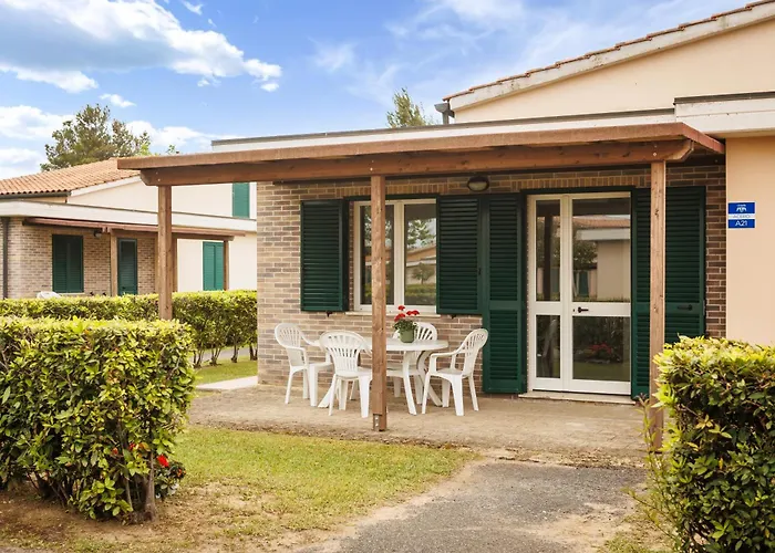 Villaggio Turistico La Cecinella