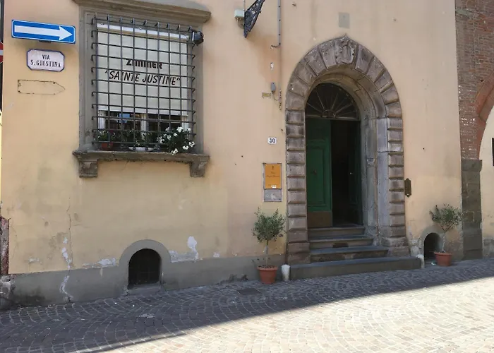 Guest House Santa Giustina Lucca Centro Storico