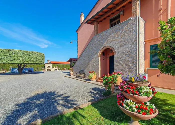 Lovely Apartment In Cecina