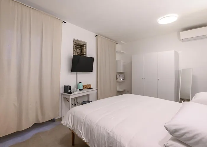 Basco Guest House