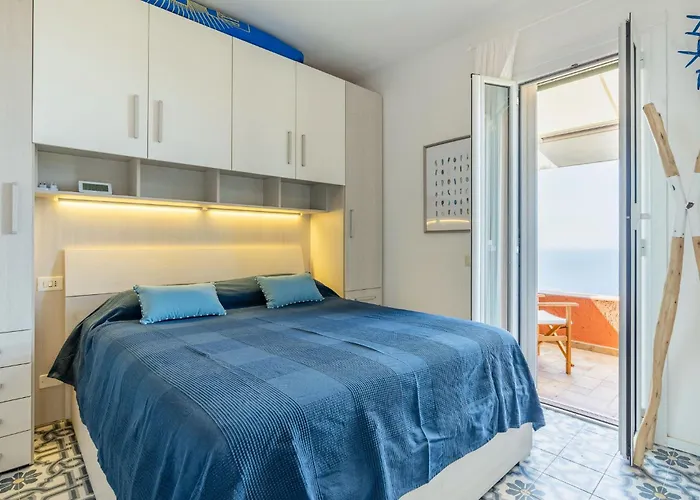 Tuca Tuca Si, sea view terrace&private beach