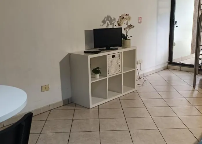 Monolocale con piscina a due passi dal mare