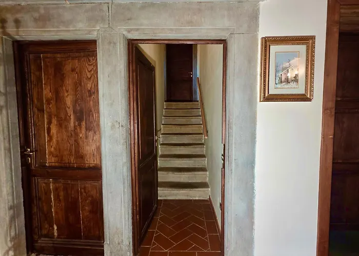 Podere Pagliaio 1 Historic Villa
