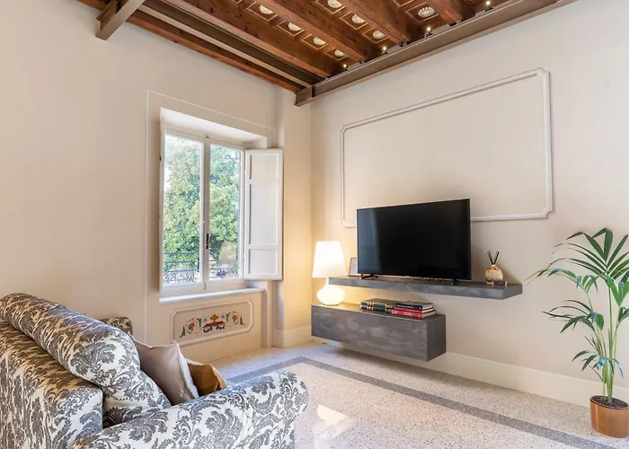 Noble Floor - Panoramic Luxury Apartment
