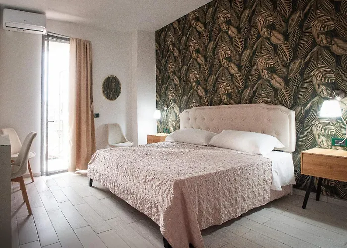 Hotel L'Etoile De La Ville