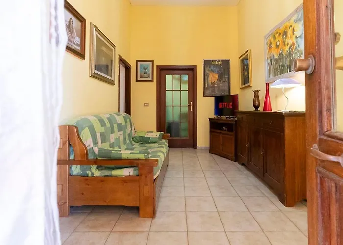 Quercianella Relax in Villa with Patio&Garden