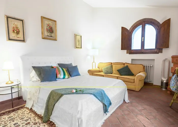 1800S Farmhouse Among Olive Trees Near Cerreto