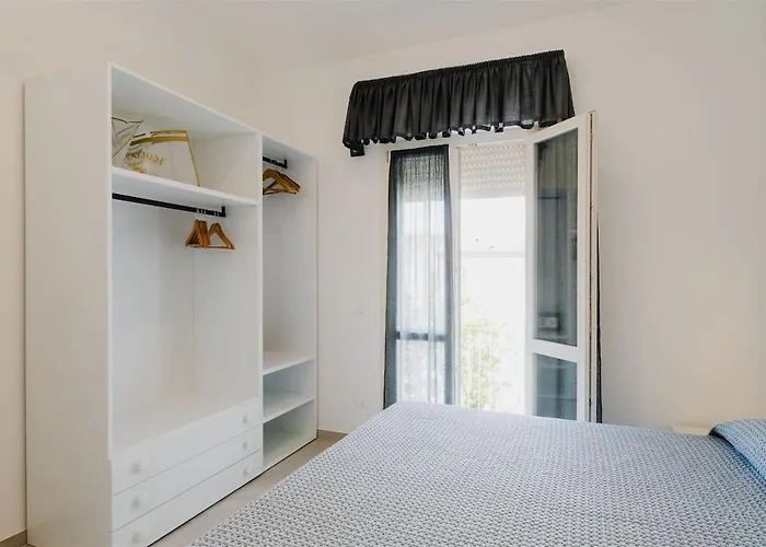 Casa Giallo - In Downtown 50 Meters From The Sea