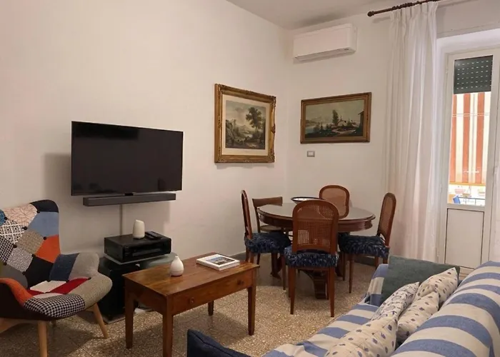 Casa Erasmo, Ampia casa nel centro di Porto Ercole con posto auto privato
