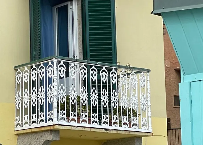 Casa vista mare sul Porto dell isola del Giglio