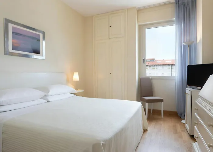 Hotel Sina Astor