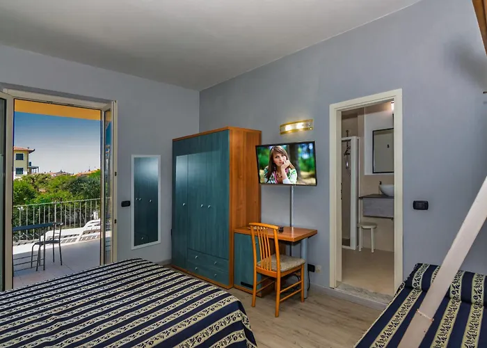 Hotel Apuana