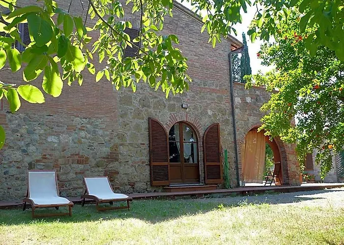Panoramic Farmvilla In Tuscany