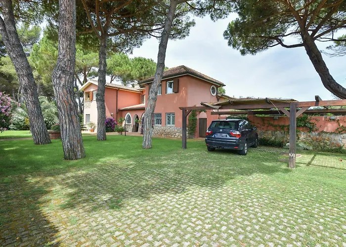 Giannella - Villa On The Beach - By Linkhouses