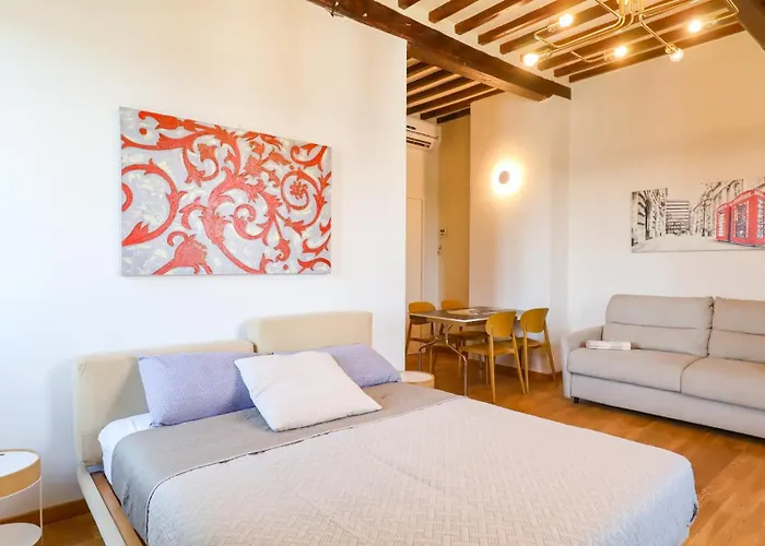 Francigena Stay - Apartment And Rooms