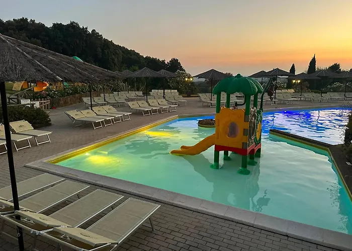 Aparthotel Borgo Felciaione Riparbella