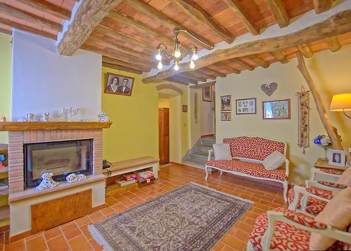 Casale di Cozzile by PosarelliVillas