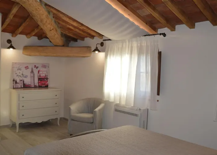 Le Bozze Il Frantoio con piscina, Wi-Fi, posto auto